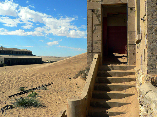 Abandoned Kolmanskop - Featured Photography on Blog Atlas Obscura