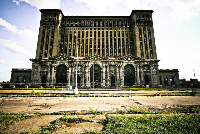 Michigan Central Station - Detroit Ruins - Atlas Obscura Photo History